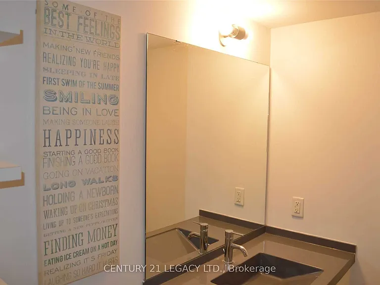28 Ted Rogers Way #1510 — Photo 7