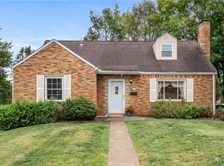 1338 Della Dr, Verona, PA
