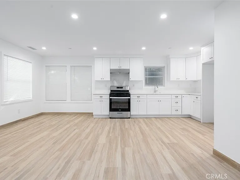 710 N Minter St #6 — Photo 3