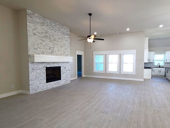 5th image of 109 Tralee Ct
