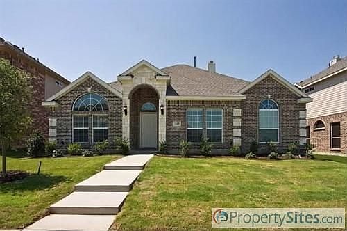 1st image of 215 Gatehouse Dr