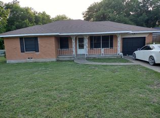 1543 E Springcrest Cir, Lancaster, TX 75134