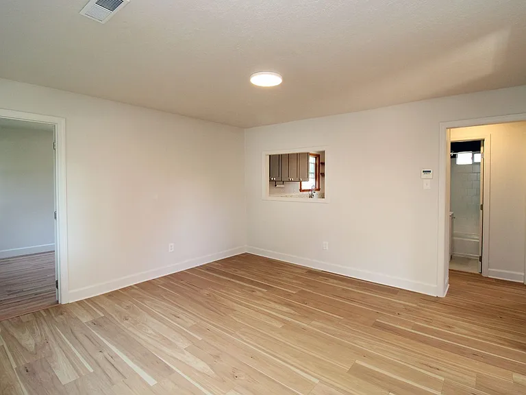 7707 SE Otty St — Photo 6