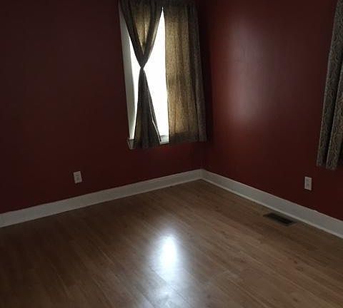 5th image of 916 Bjornson St