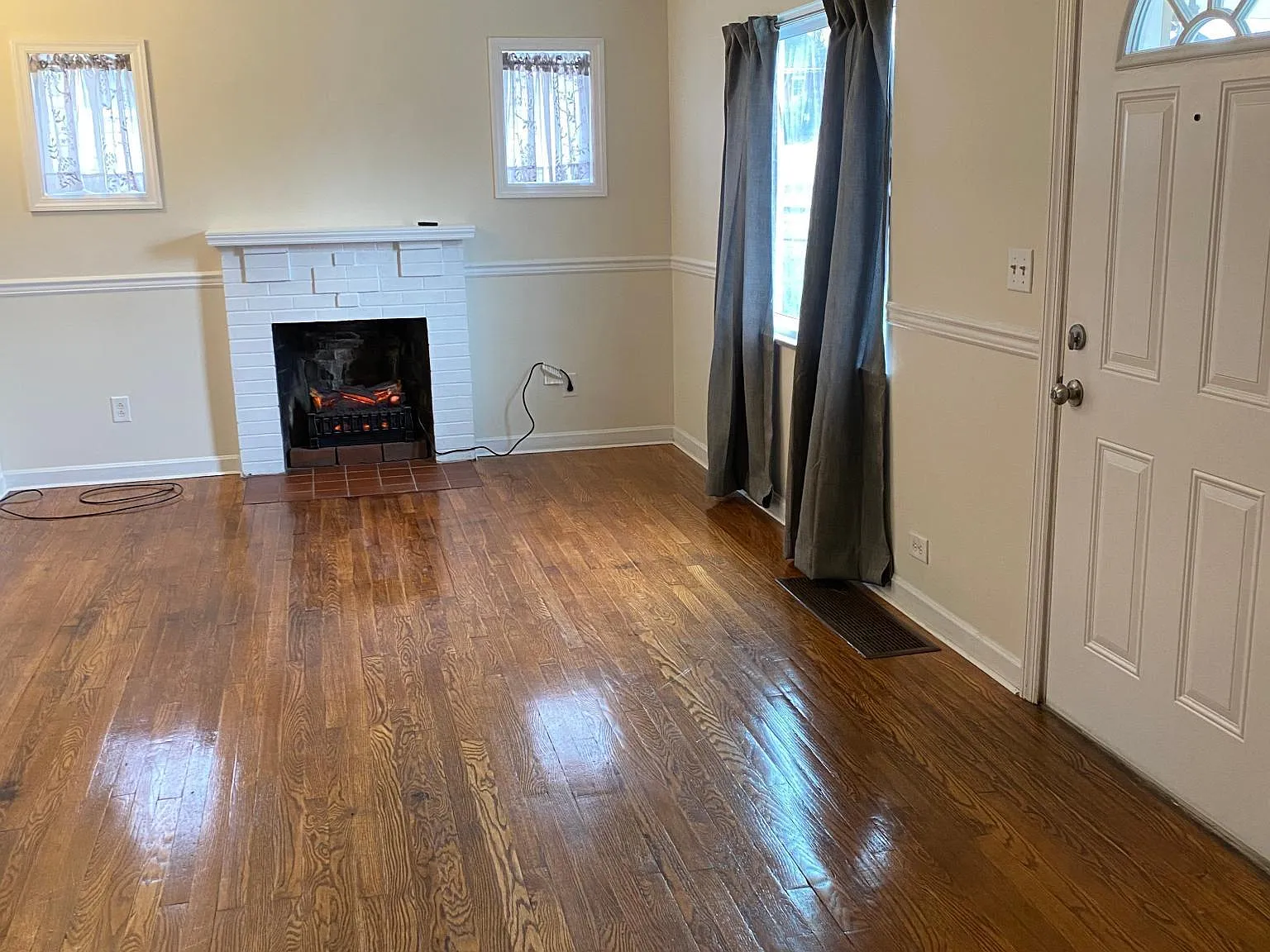 1223 Albert Street — Photo 3