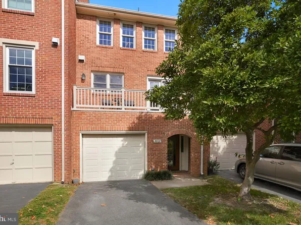 5932 Munson Ct, Falls Church, VA 22041