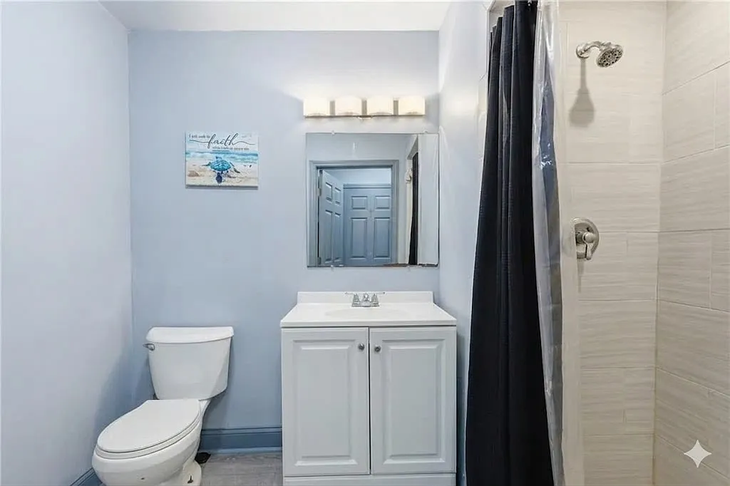7 bed, 2000 sqft, $750 — Photo 4
