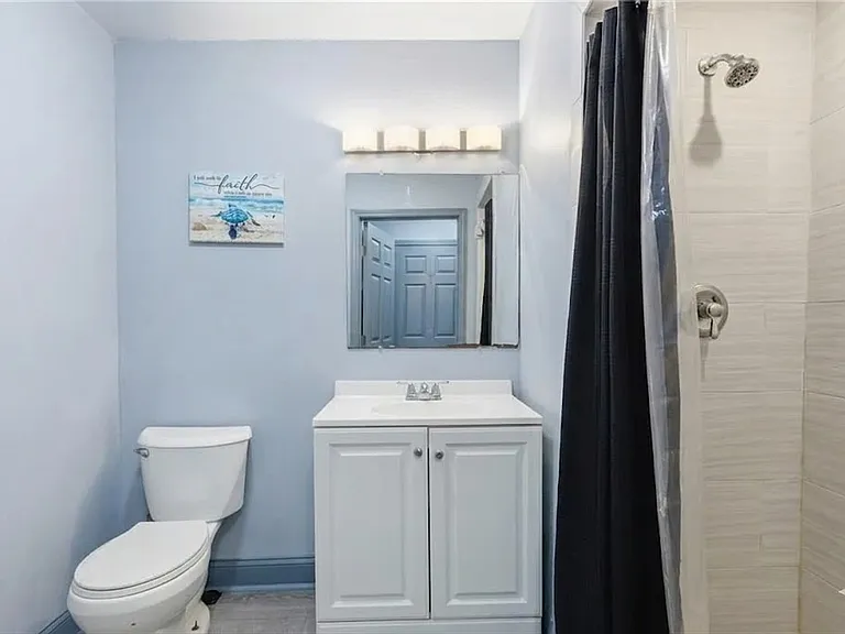 1033 Palmetto Ave SW — Photo 4