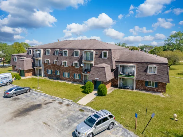 17963 Huntleigh Ct APT 103, Country Club Hills, IL 60478
