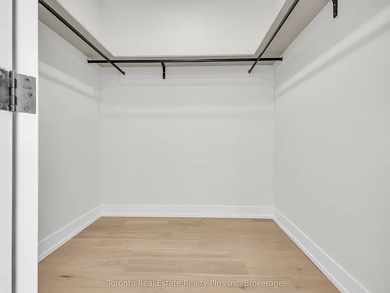 138 Bowie Ave — Photo 17