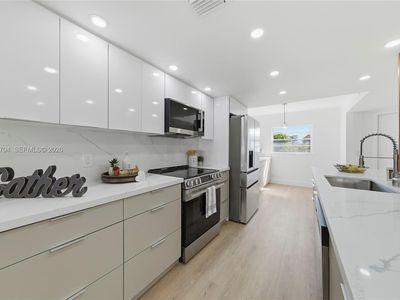 800 SW 125th Way APT 312O, Pembroke Pines, FL, 33027