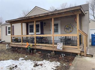 5525 SW 13th St, Topeka, KS 66604