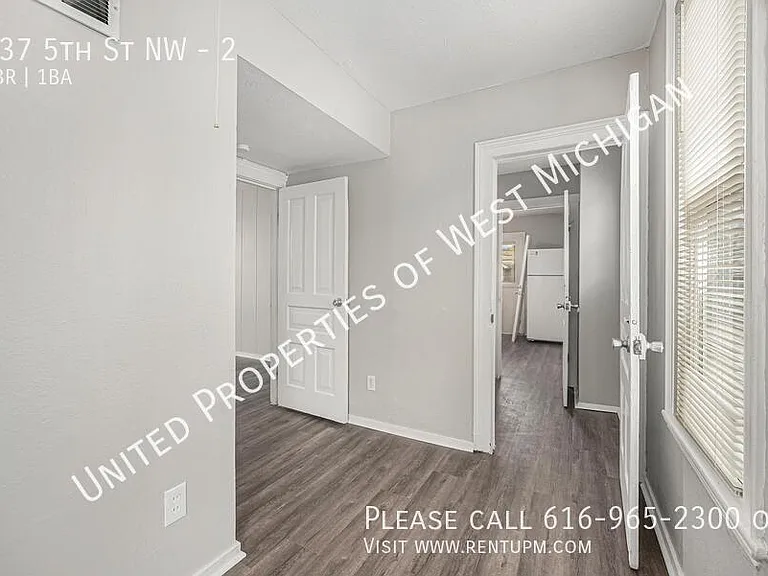 737 5th St NW #2 — Photo 9