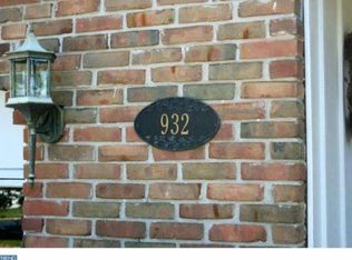 932 Powderhorn Dr, Lansdale, PA 19446
