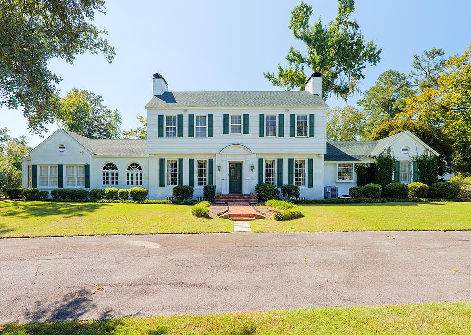 1st image of 3219 Country Club Rd
