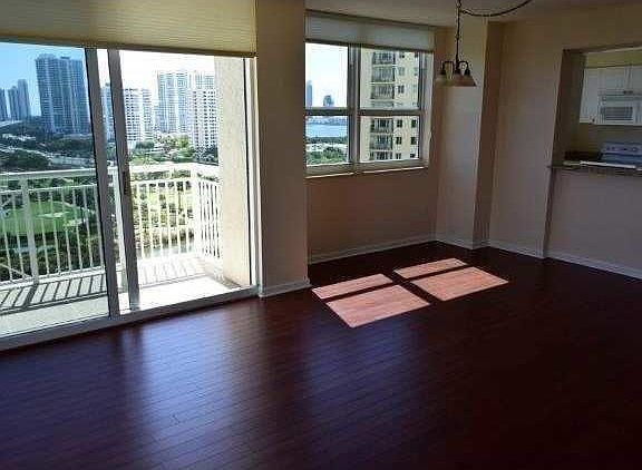 4th image of 19501 W Country Club Dr APT 1414