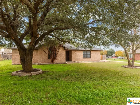 102 Mallard Cir, Elm Mott, TX 76640
