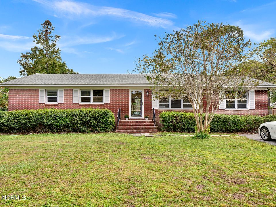 1st image of 143 Stonewall Jackson Drive