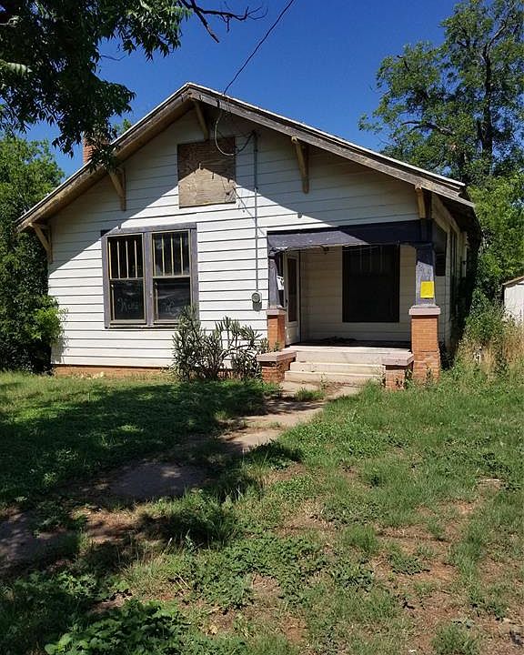 1st image of 210 N Nueces St