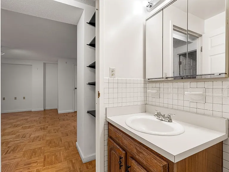 357 Commercial St #412 — Photo 15