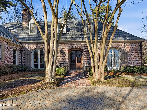 4th image of 114 Meadowbrook N