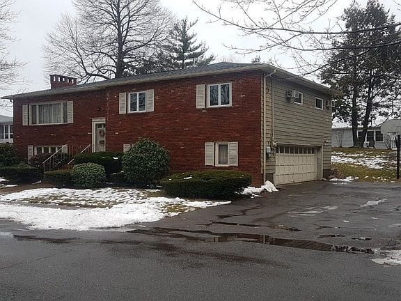 3rd image of 23 Jane Rd