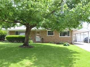 1110 W Willow Ln, Peoria, IL 61614
