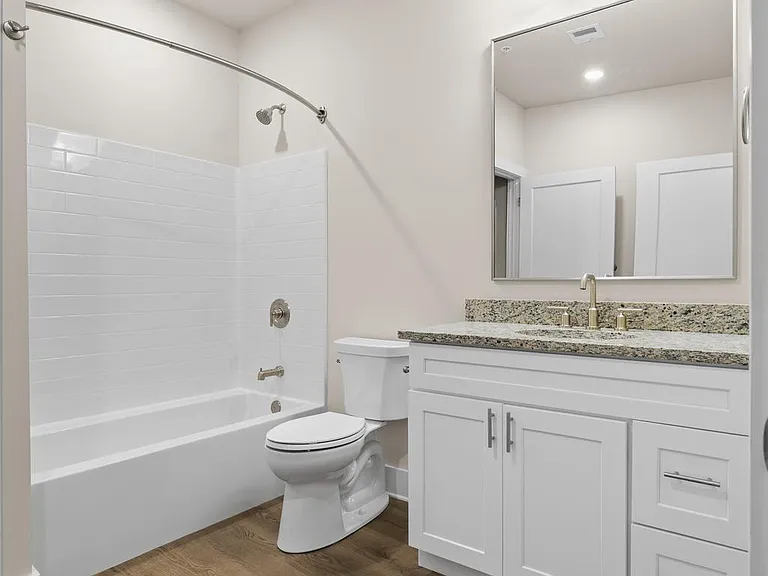 30 W Broad St #5 — Photo 19