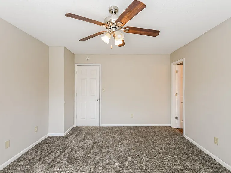 5805 Tanager Ln — Photo 14
