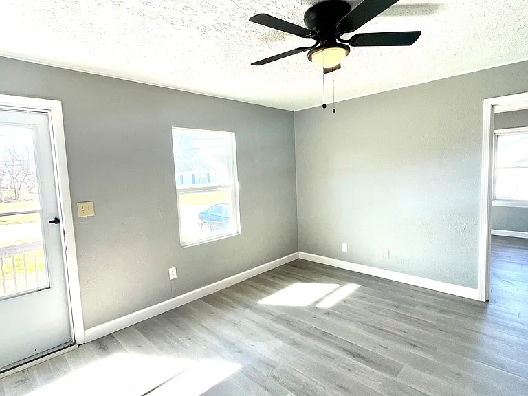 619 Ball St #A — Photo 7