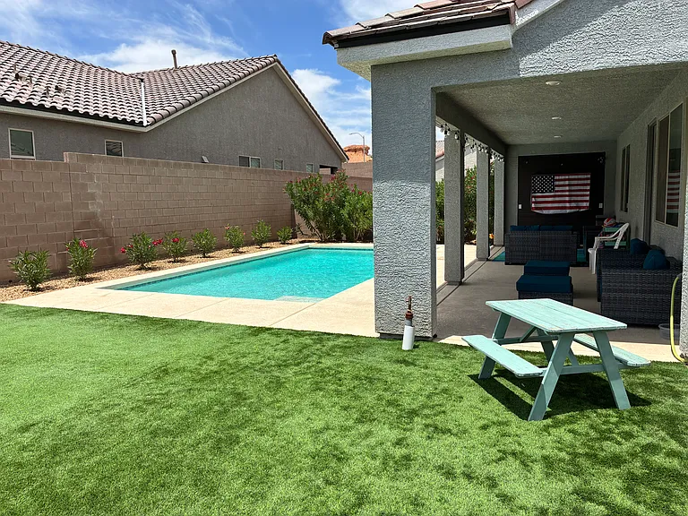 1357 Mariposa Way — Photo 26