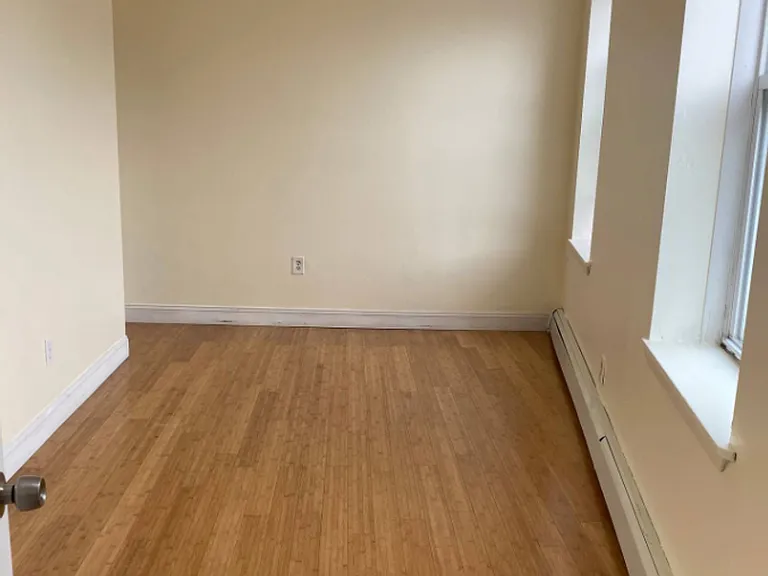 212 Maverick St #3 — Photo 3