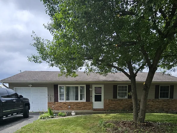 489 Duo Dr, Martinsville, IN 46151