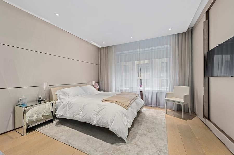 1st image of 150 Central Park S #1007