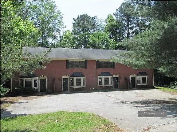 2nd image of 1939 Patterson Ct