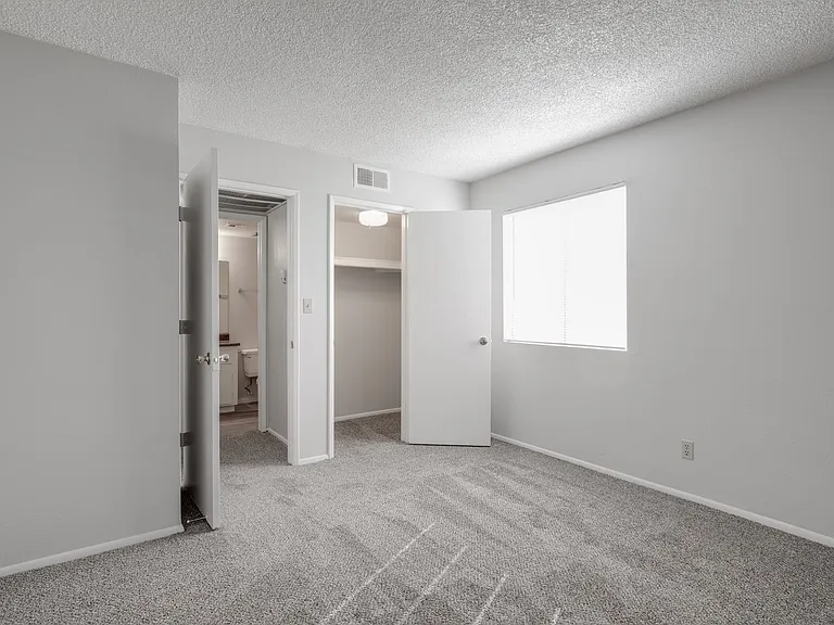 Ponderosa Ranch Apartments — Photo 13