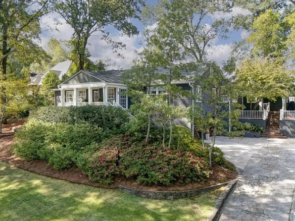 2924 Balmoral Rd, Mountain Brook, AL 35223