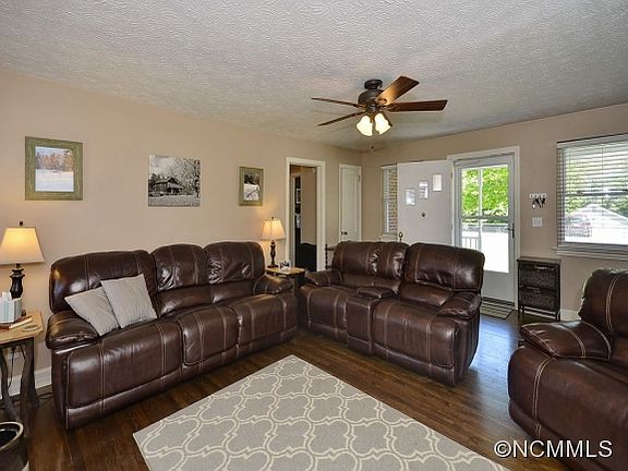 5th image of 529 Wickins Dr