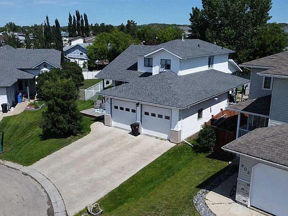 2nd image of 804 W Cherry Cres