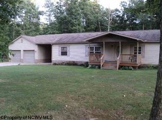 12 Lassie Ln, Morgantown, WV 26508