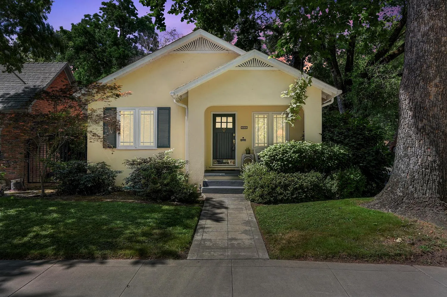 1800 Beverly Way photo 1
