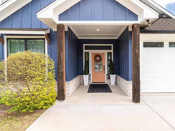 2nd image of 1668 Alamo Crossing Rd