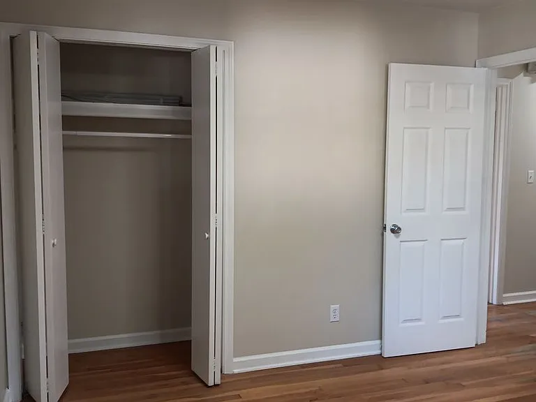 110 Middlesex Dr — Photo 20