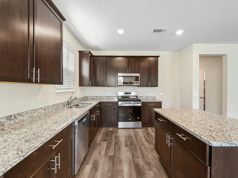 11751 Armadale Dr — Photo 3