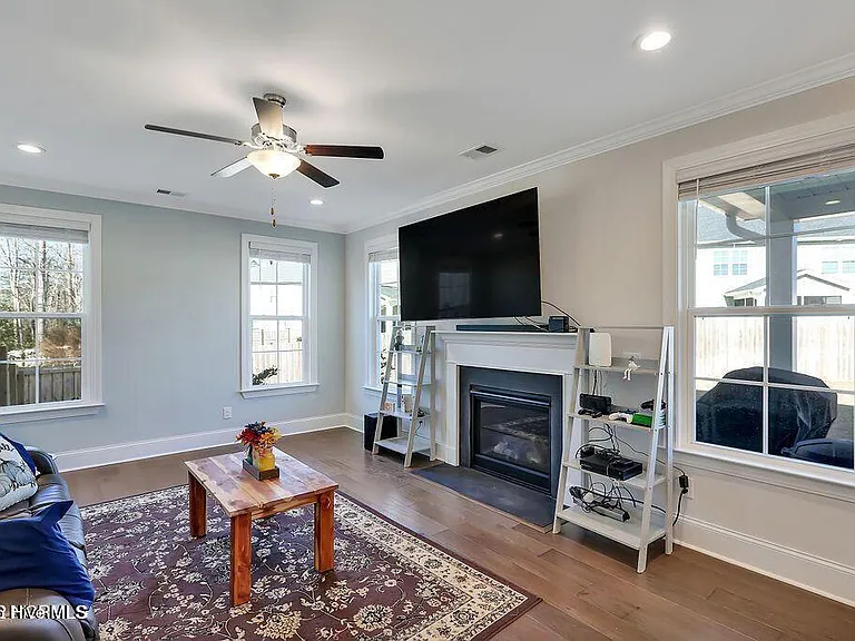 36 Milano Ct — Photo 11