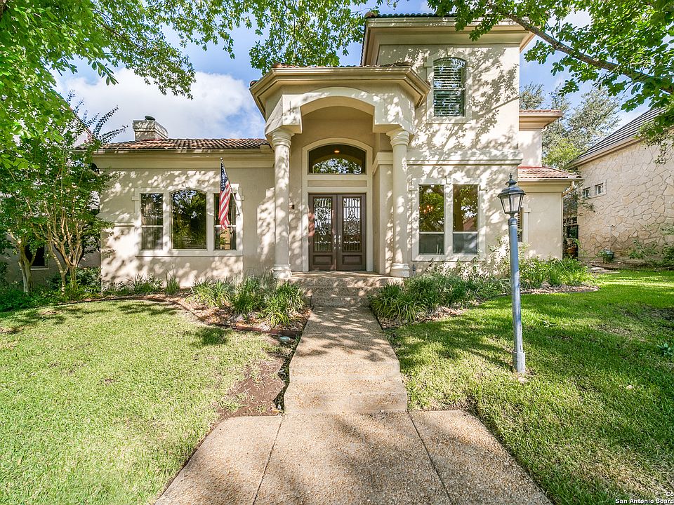 1st image of 22 WORTHSHAM DR