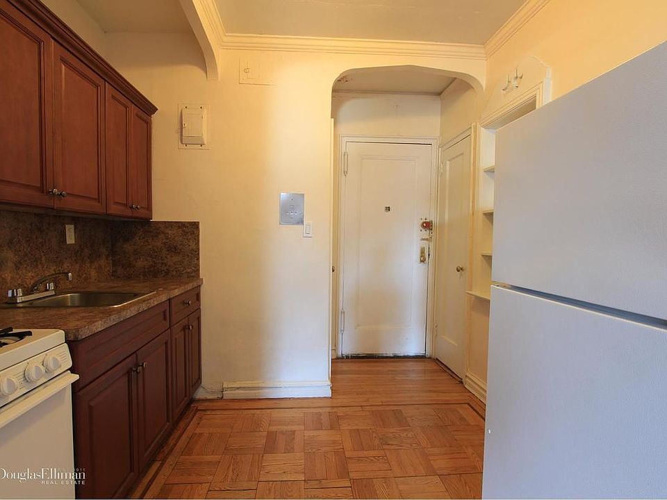 2nd image of 10824 71st Ave APT 6D