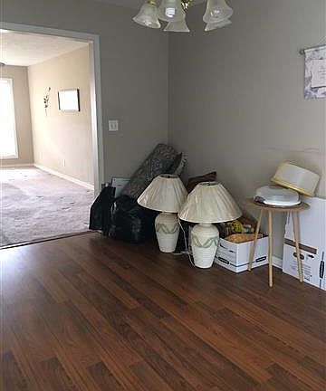 3rd image of 100 Richmond Trl NE