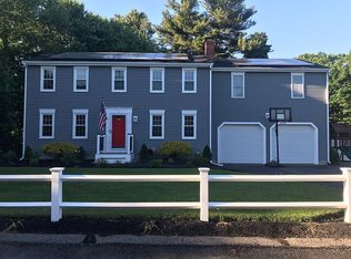 2 Ivy Ln, Franklin, MA 02038