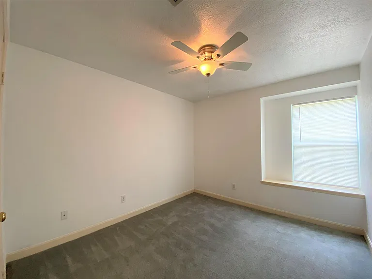 6918 Springcrest Ct — Photo 26